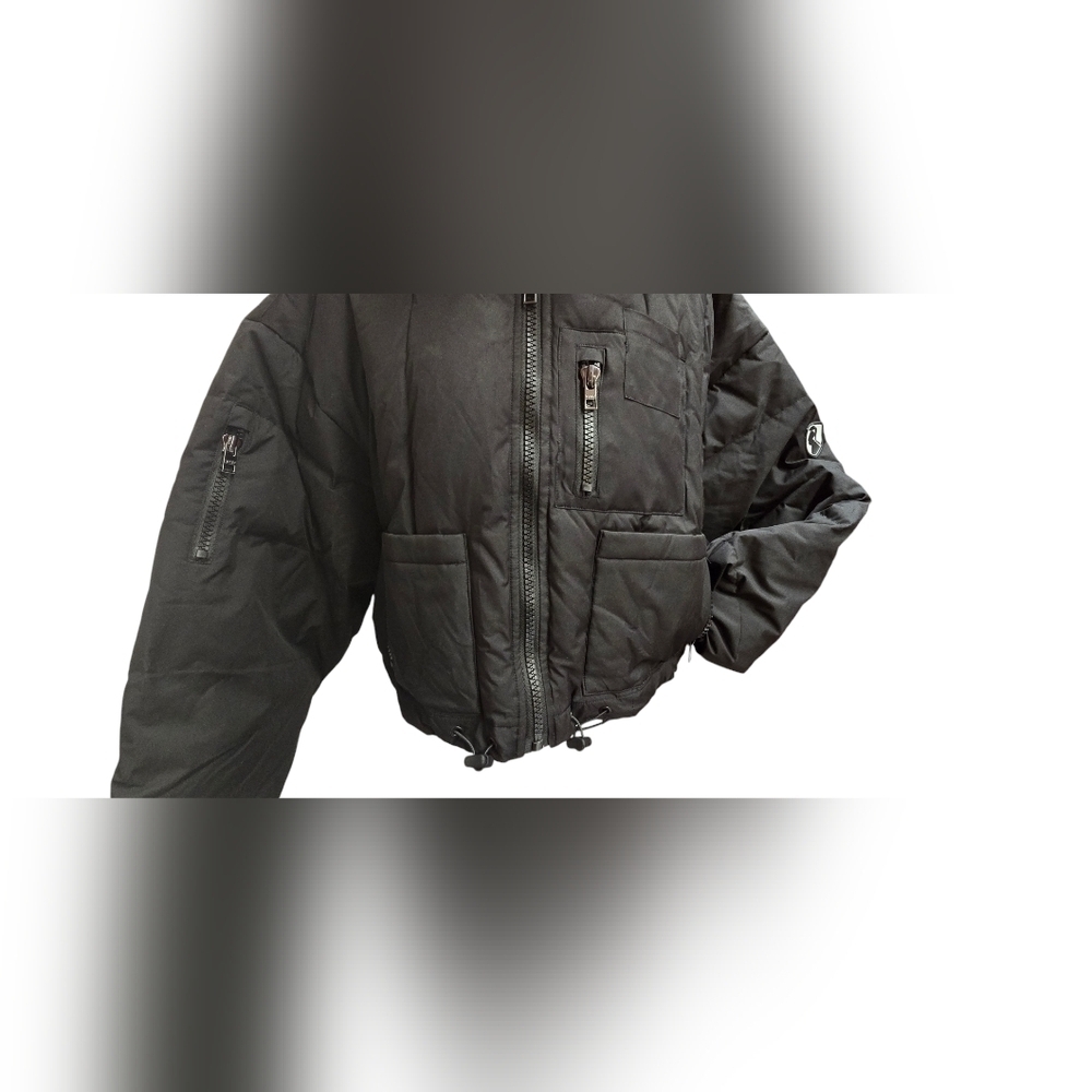 *NWT* VHNY cropped black puffer - Picture 4 of 5